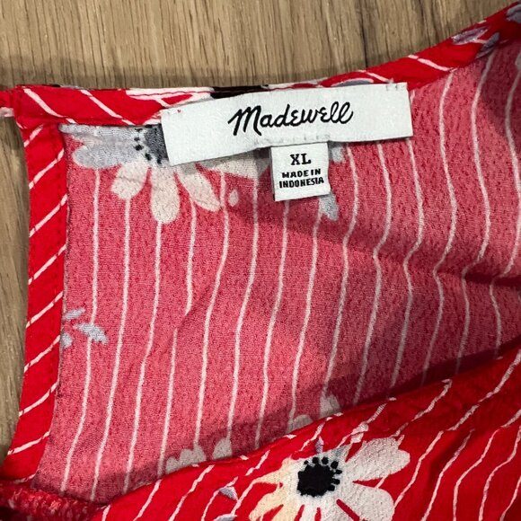 Madwell Red and White Floral Crop Top Size XL - Picture 4 of 5